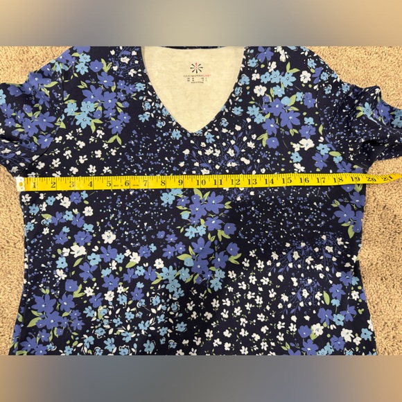 Isaac Mizrahi Live Printed Pima Cotton V-Neck 3/4-Sleeve Top Floral Blue, Size M - Picture 6 of 7